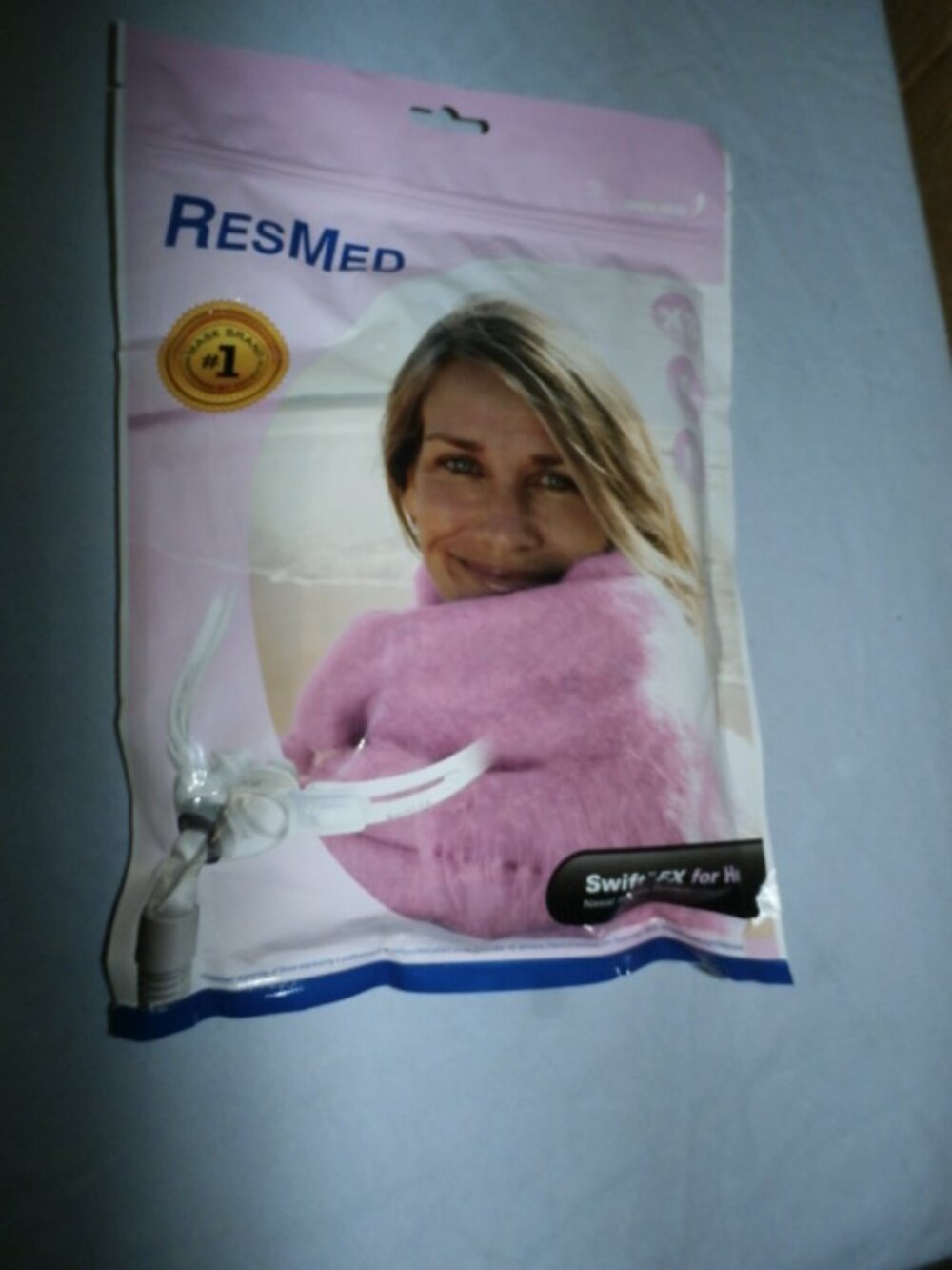 New Sealed Res Med  61540  Swift Fx for her Pillow System